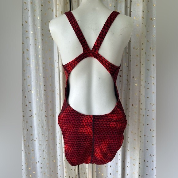 Adidas Women's One Piece Red Black Geometric Open Back Swimsuit 36 M - Picture 3 of 4